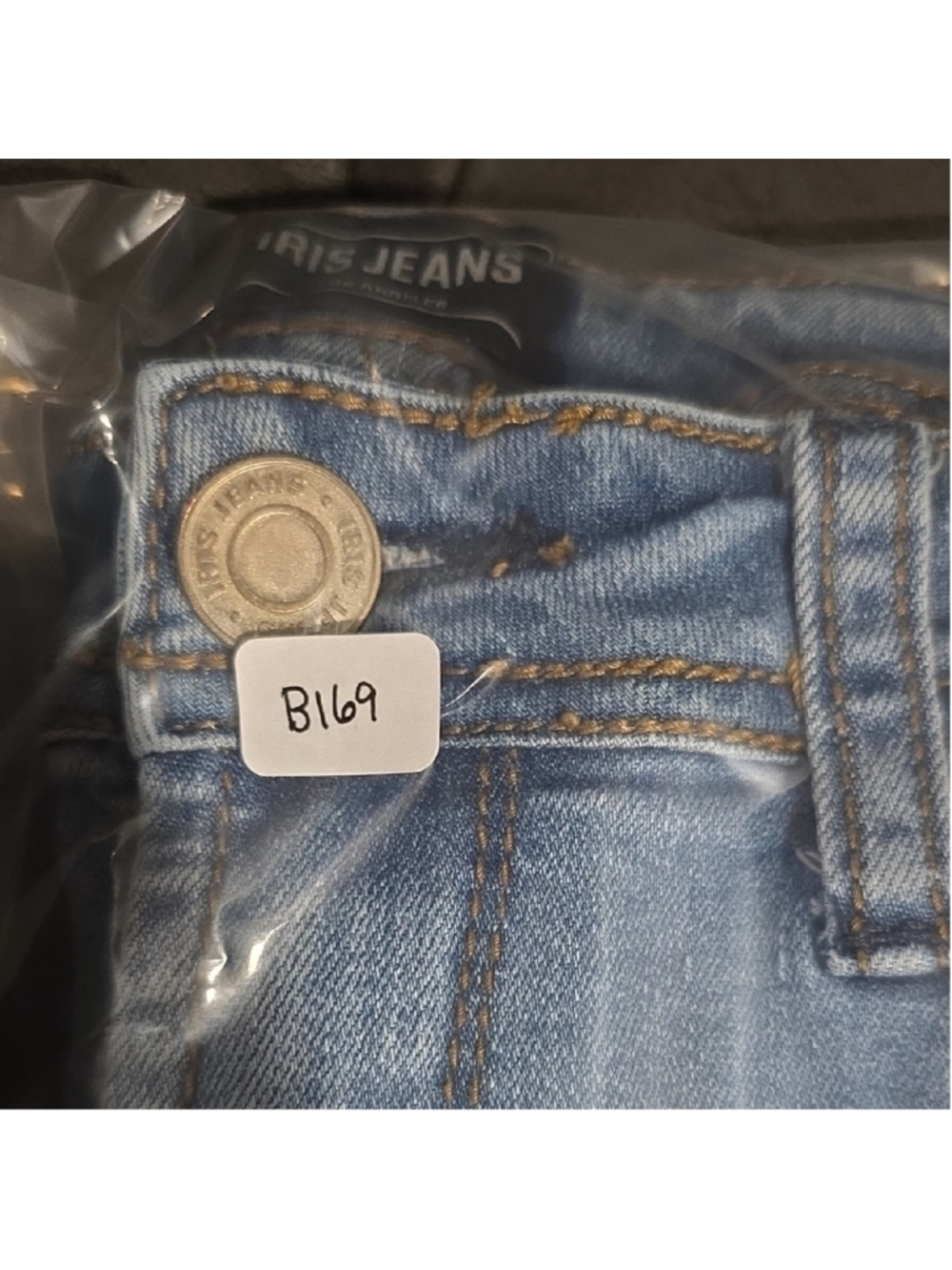 Iris Jeans Women's Size 11 Skinny Stretch Distressed - Picture 7 of 7